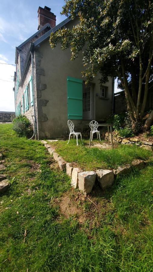 Au Jardin Hyenville
